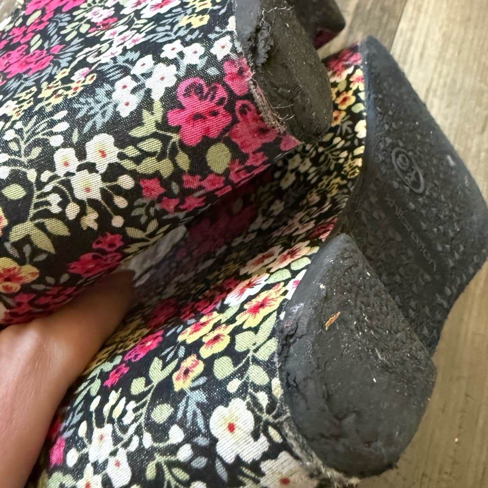 Target Floral Wedges - Picture 5 of 6